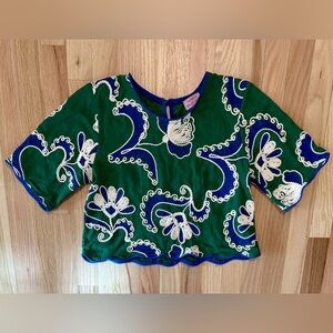 NWOT Never A Wallflower 1/2 Sleeve Crop Top Shirt, Green, Blue “Crewel Work”, XS